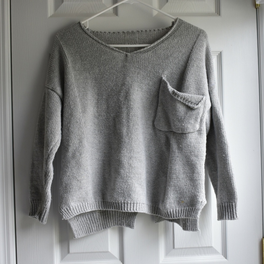 CLEARANCE❗ Grey Deconstructed Sweater - Small